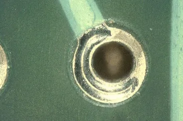 سوراخ ریز pinholes